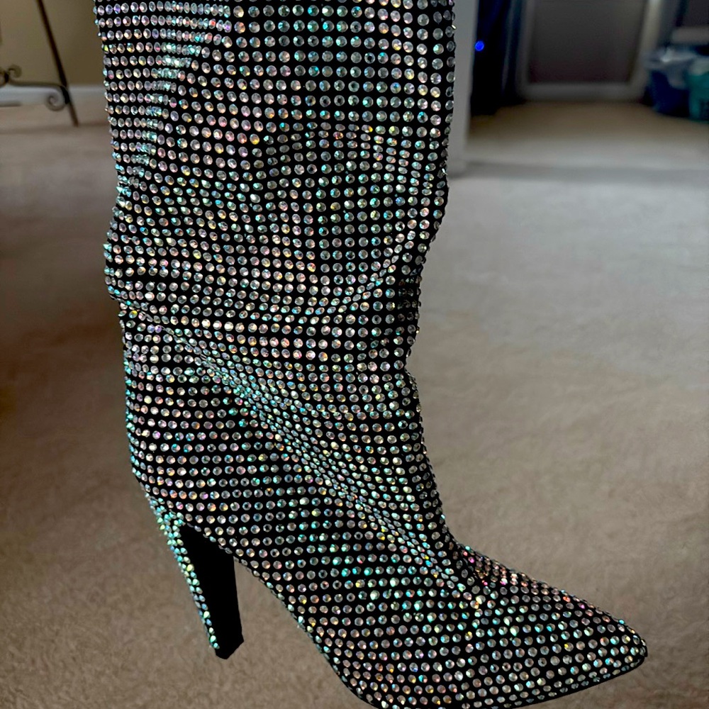 Steve Madden Crushed Rhinestone designers heeled boot !